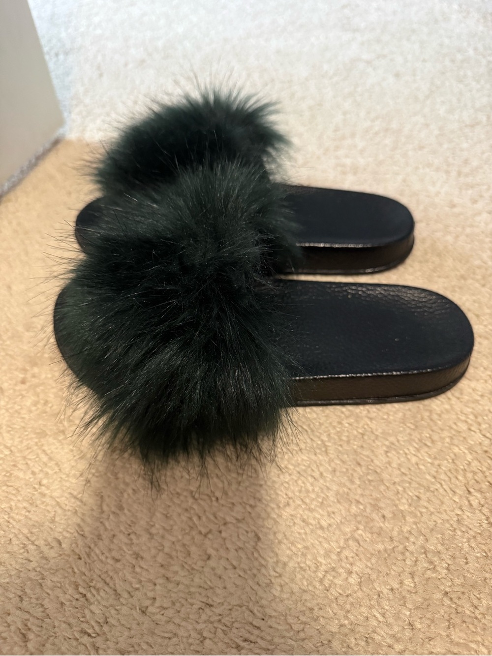 Faux Fur Slide Sandals - Dark Green